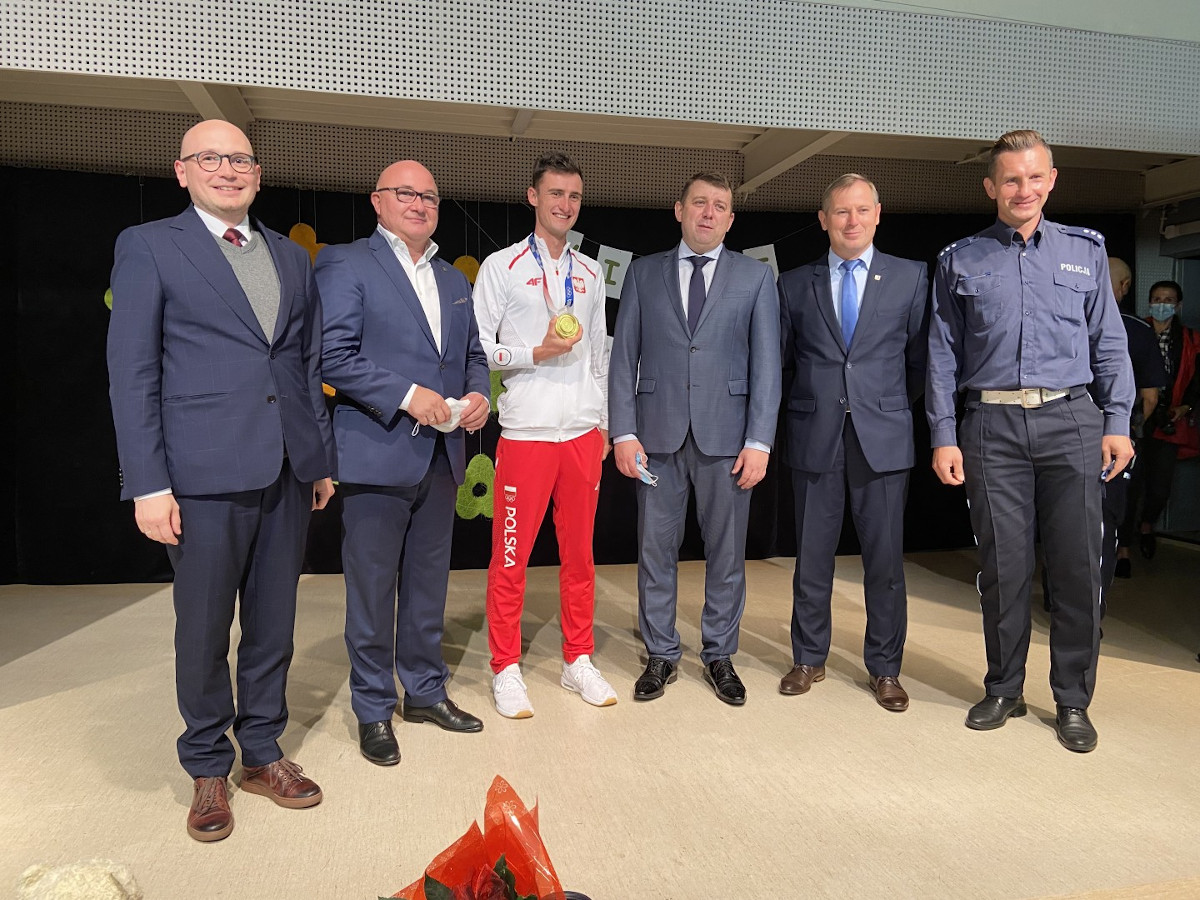 W SP nr 5 w Chorzowie gościem specjalnym inauguracji roku szkolnego był Dawid Tomala!