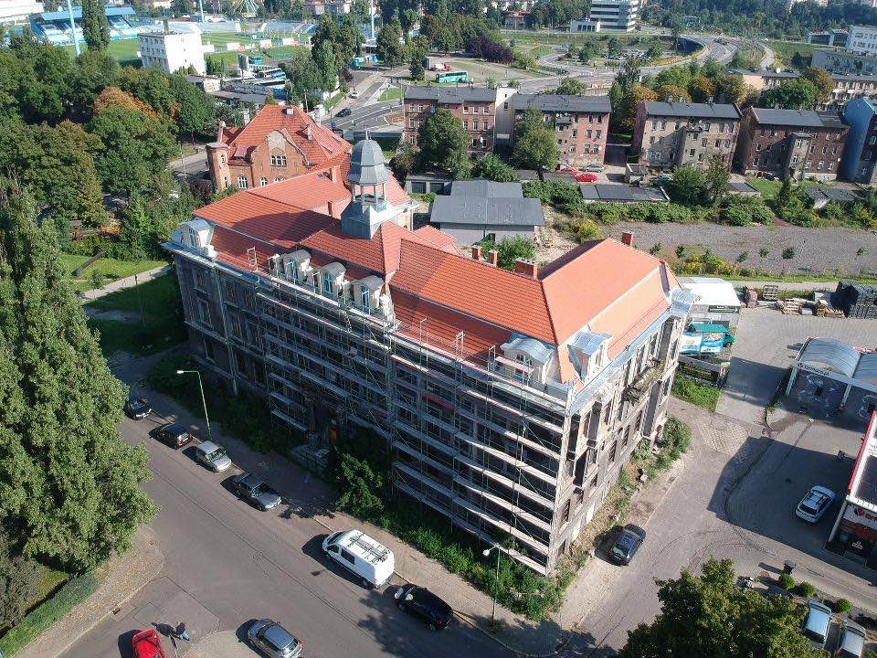 Remont dachu dawnego Ratusza w Chorzowie Batorym zakończony!