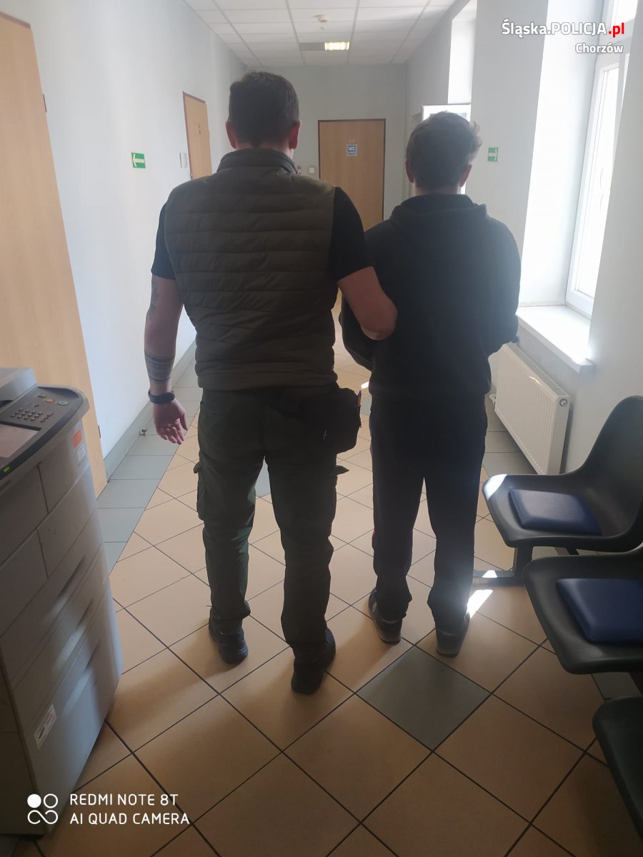 Chorzowscy policjanci zatrzymali złodzieja katalizatorów