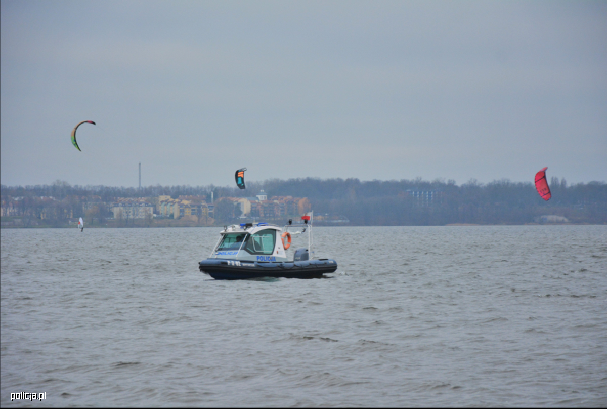 Podsumowanie okresu wakacji na wodach i terenach przywodnych w 2021 r.