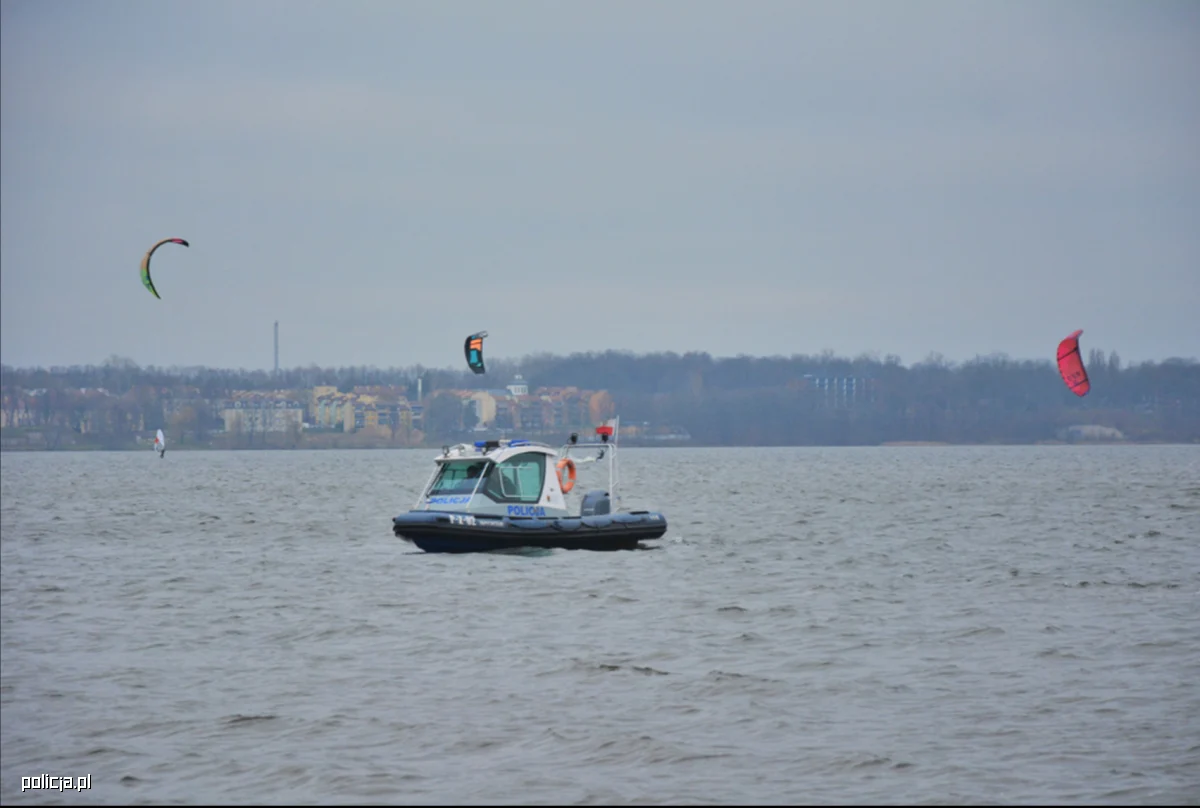 Podsumowanie okresu wakacji na wodach i terenach przywodnych w 2021 r.