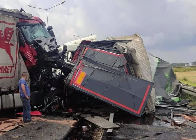 Poważny wypadek na A4 w Gliwicach. Zderzyły się tiry! Droga korkuje się już od Zabrza