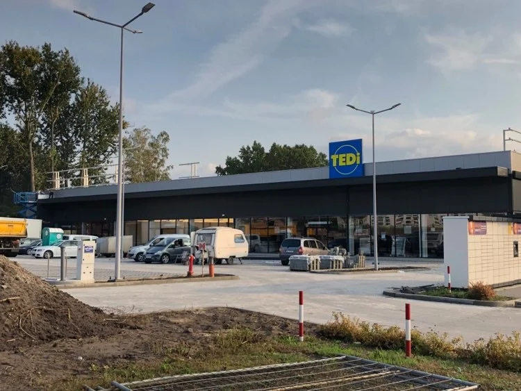 Kolejny pawilon handlowy na Halembie już prawie gotowy!