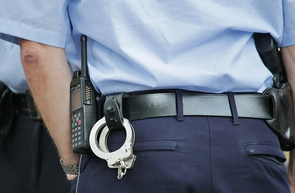 Ruda Śląska: Poszukiwany 16-latek ukrył się przed policjantami w tapczanie