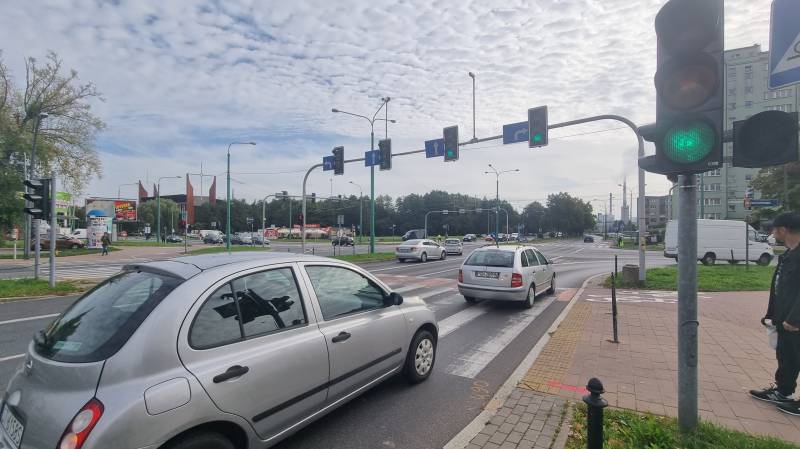 ITS: zmiany na skrzyżowaniu al. Niepodległości i ul. Wyszyńskiego