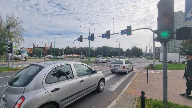 ITS: zmiany na skrzyżowaniu al. Niepodległości i ul. Wyszyńskiego