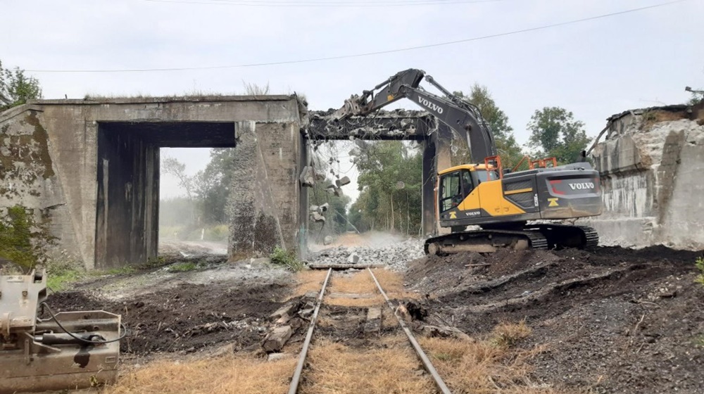 Trwa rozbiórka wiaduktu