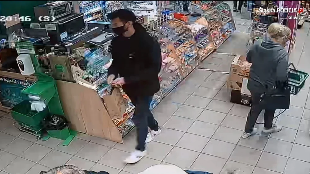 Dokonali kradzieży z włamaniem. Poznajesz ich?