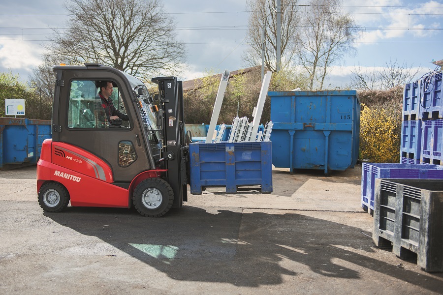 praca-na-wozkach-elektrycznych-w-sezonie-zimowym