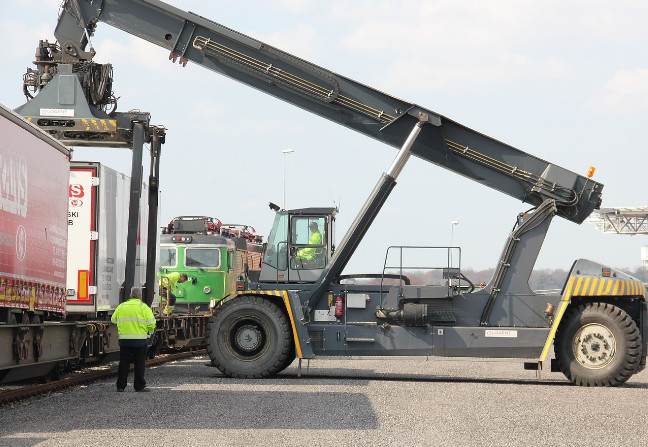 Jak przebiega kurs na operatora żurawia HDS?