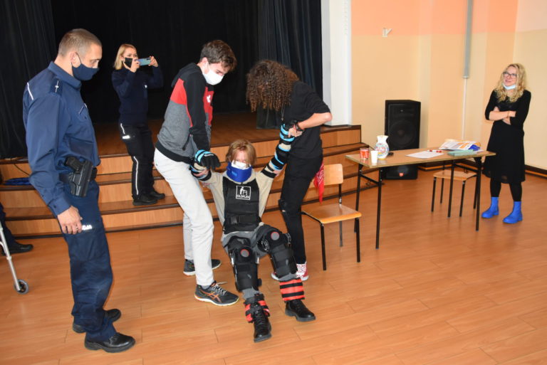 Symulator starości - lekcja dla młodych