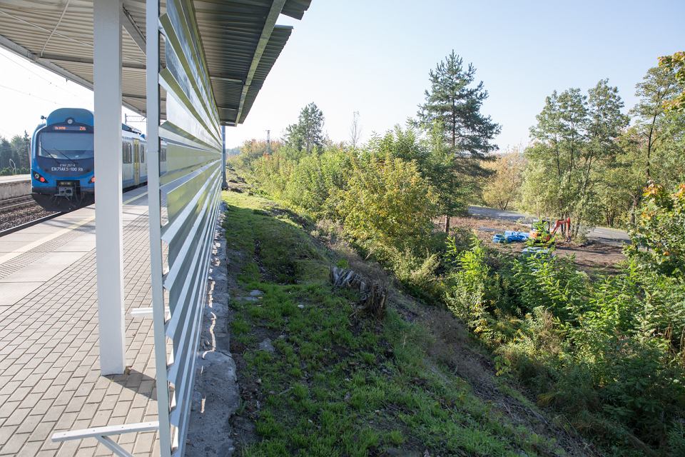 Powstaje parking przy stacji kolejowej w Podlesiu