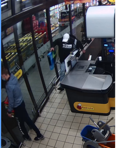 Ukradli kawę i huśtawkę. Rozpoznajesz ich?