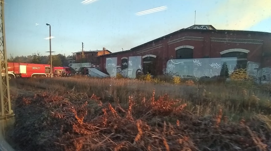 Pożar na terenie zabytkowej lokomotywowni w centrum Katowic! / fot. M. Bachusz 7