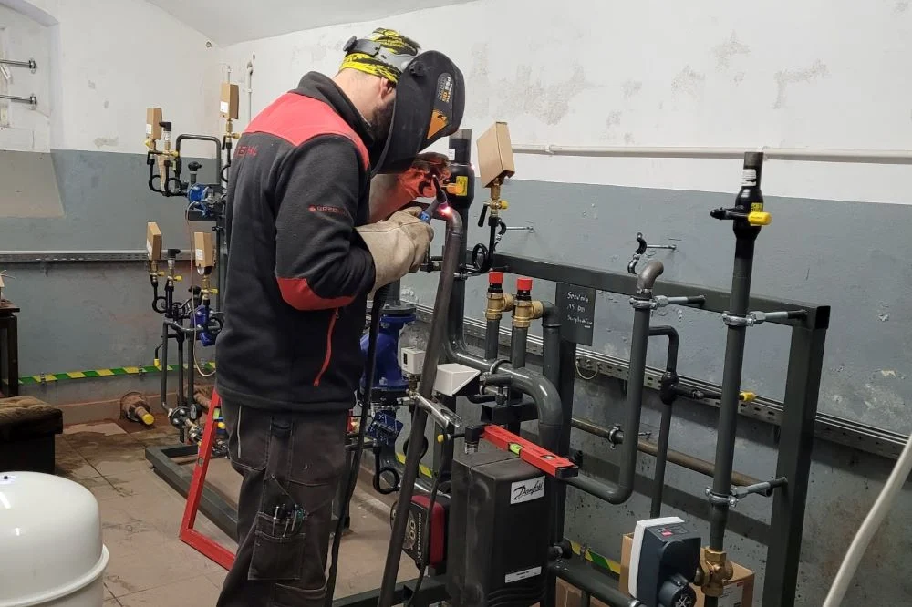 Prace na ulicy Średniej nadal trwają. Mieszkańcy zostali bez ogrzewania