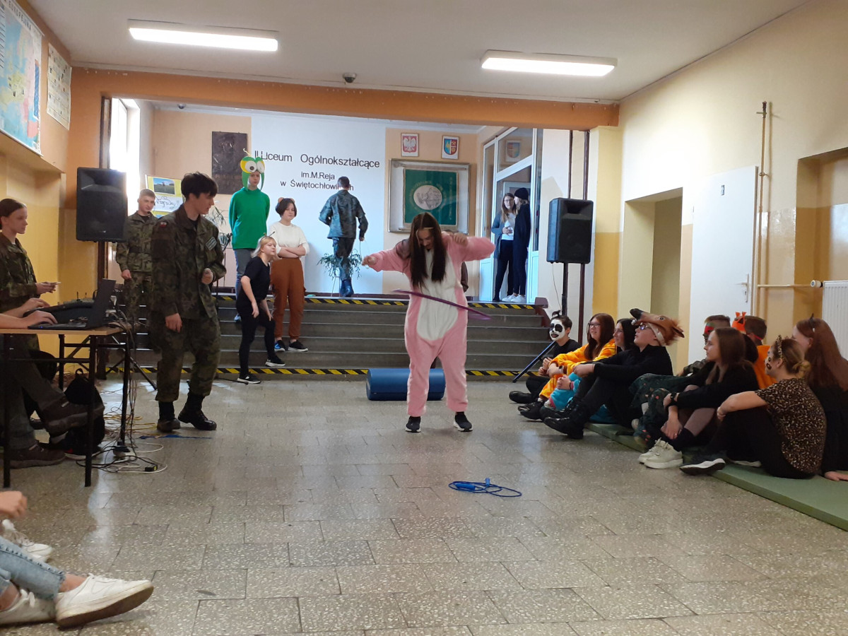 Otrzęsiny pierwszoklasistów z "Reja"