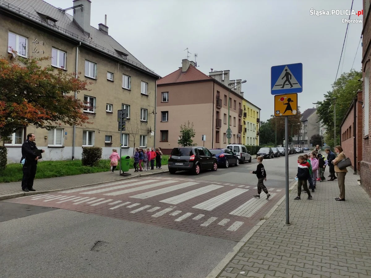 Bezpieczna droga do szkoły z chorzowskimi dzielnicowymi