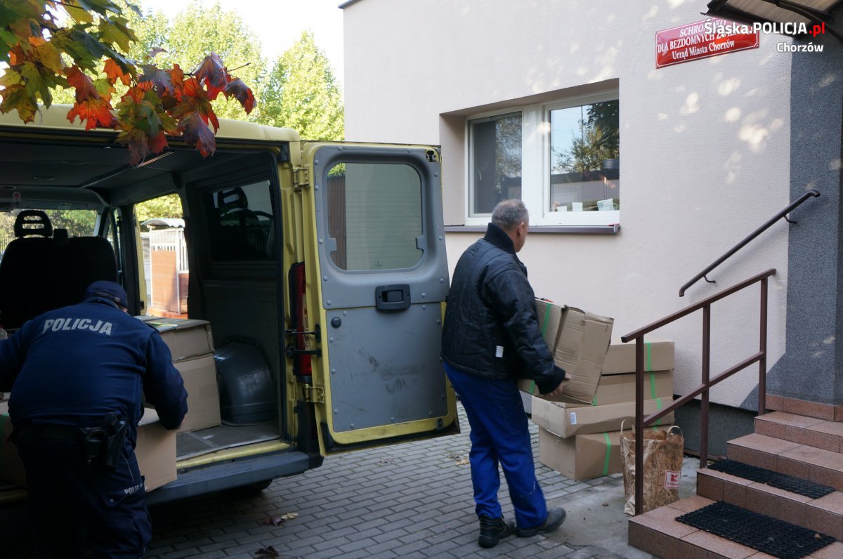 Chorzowski dzielnicowy zorganizował zbiórkę dla schroniska dla zwierząt