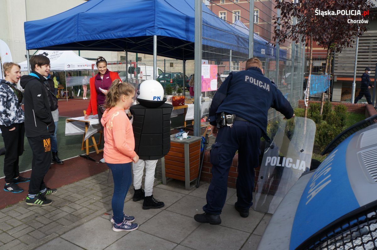 Dzielnicowy z Chorzowa walczy z wykluczeniem na chorzowskim Biadaczu