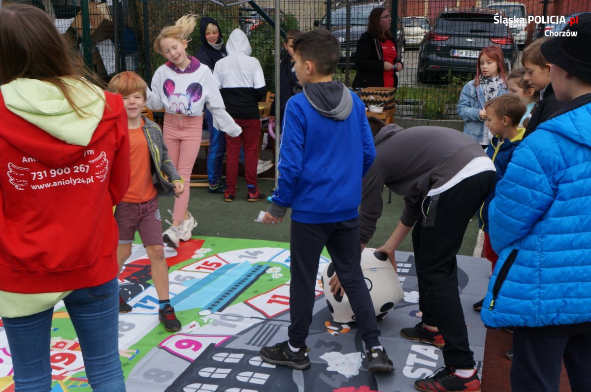 Dzielnicowy z Chorzowa walczy z wykluczeniem na chorzowskim Biadaczu