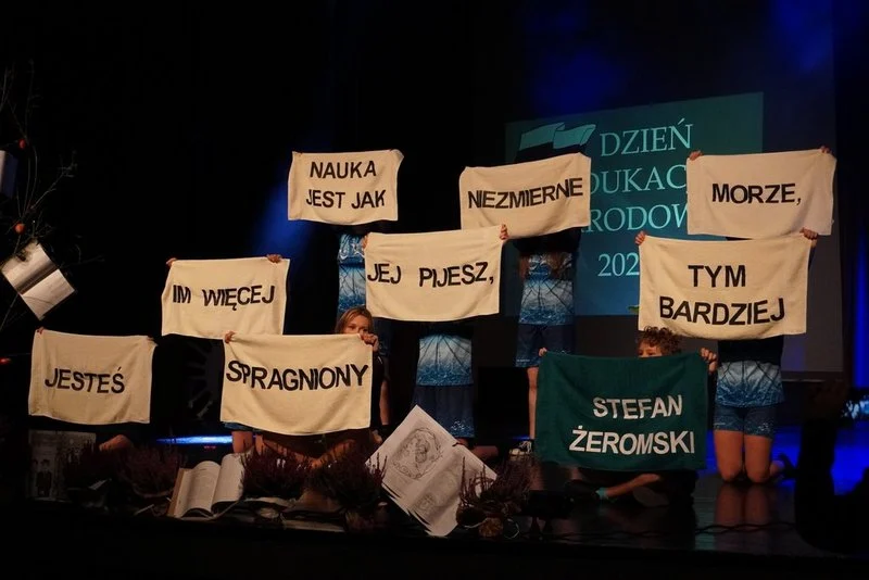 Wyróżnienia dla uczniów i nauczycieli z okazji Dnia Edukacji Narodowej / fot. UM Żory 9
