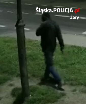 Rozpoznajesz tego mężczyznę? Jest podejrzany o kradzież parasola ogrodowego