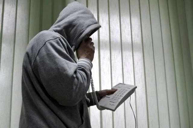 Policja ostrzega. Oszuści podszywają się pod pracowników banków!