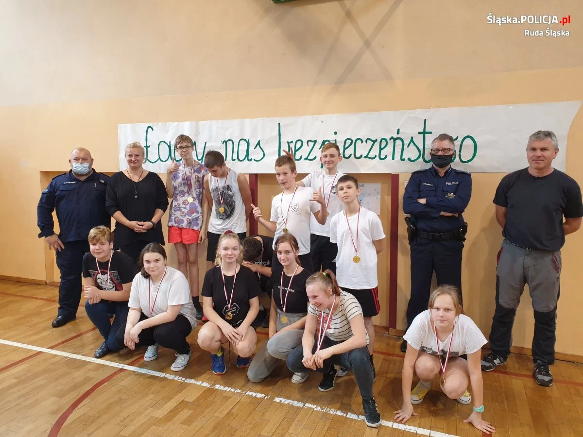 Trzecia edycja turnieju tenisa stołowego pod patronatem rudzkiego komisariatu