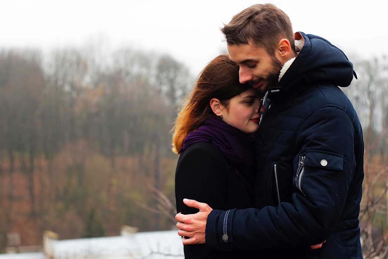 Szukasz okrycia na zimę? Te męskie kurtki zimowe będą modne w tym sezonie