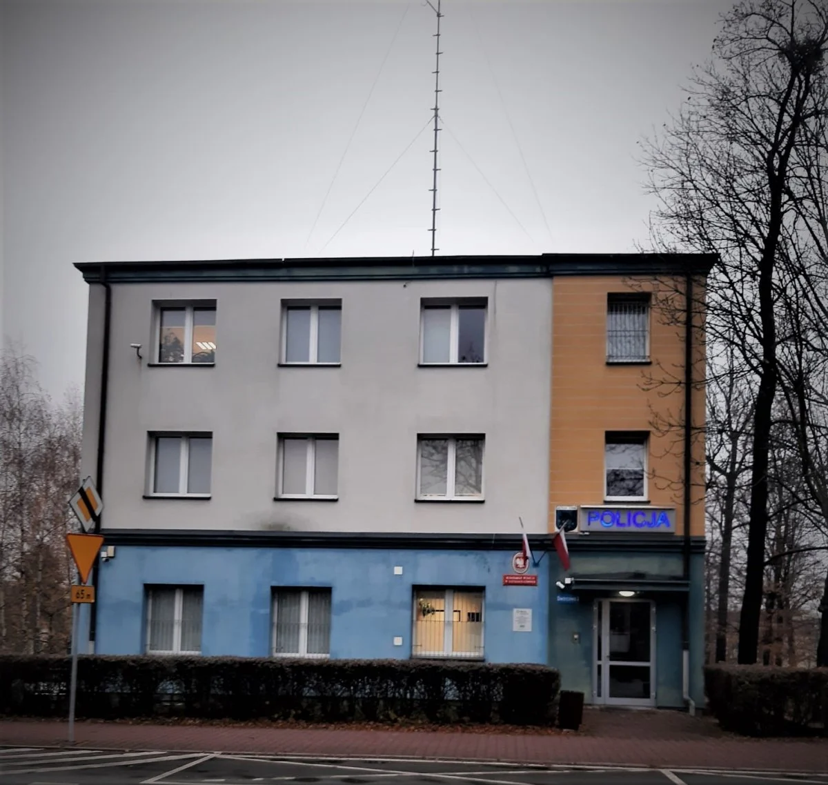 Dyżurny komisariatu w Łaziskach Górnych reanimował 30-letniego orzeszanina