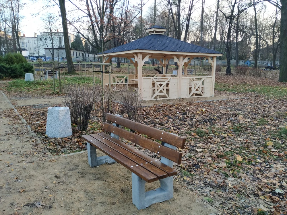 Trwa modernizacja parku w Brzezinach Śląskich