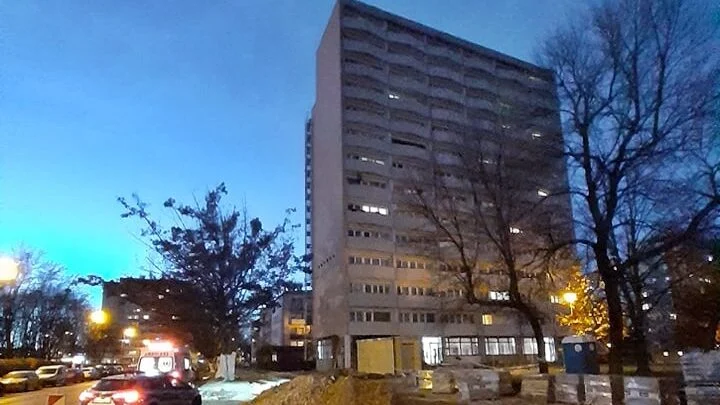 Upadek z trzynastego piętra wieżowca w Tychach. Nie żyje 22-latka