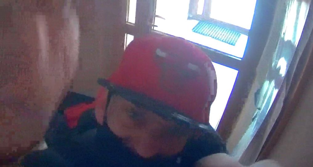 Rozpoznajesz mężczyznę ze zdjęć? Powiadom Policję!