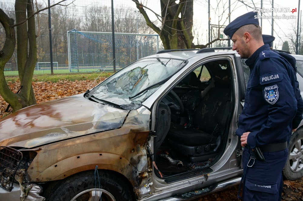 Pościg za sprawcami uprowadzenia zakładnika - ćwiczenia policjantów
