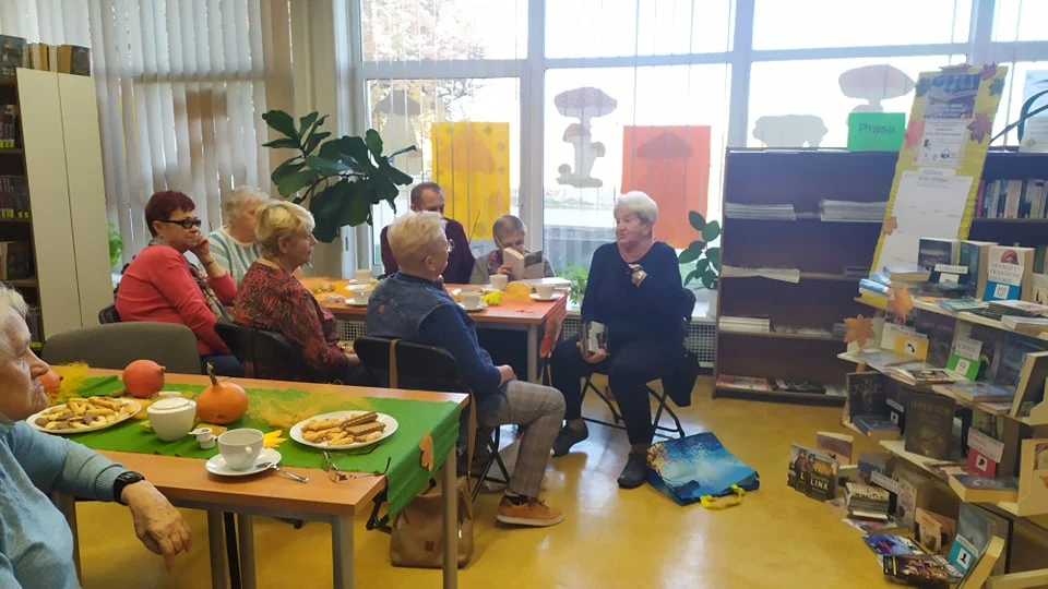 Kryminały, romanse, biografie. Klub Zaczytanego Seniora zaprasza na kolejne spotkanie