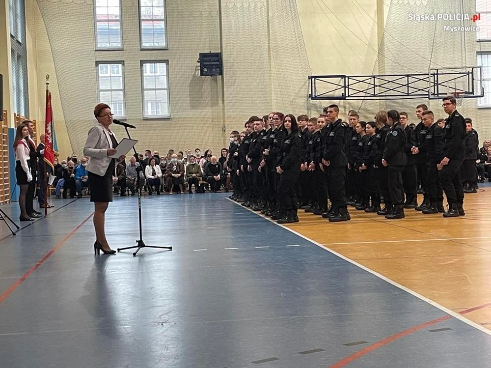 Ślubowanie uczniów klas mundurowych