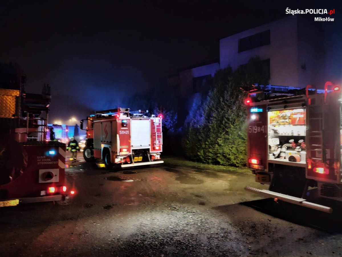 Nocny pożar w Orzeszu. Ewakuowano trzy osoby