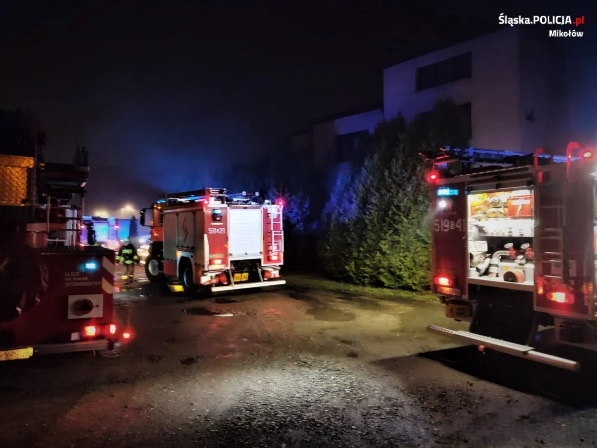Nocny pożar w Orzeszu. Ewakuowano trzy osoby