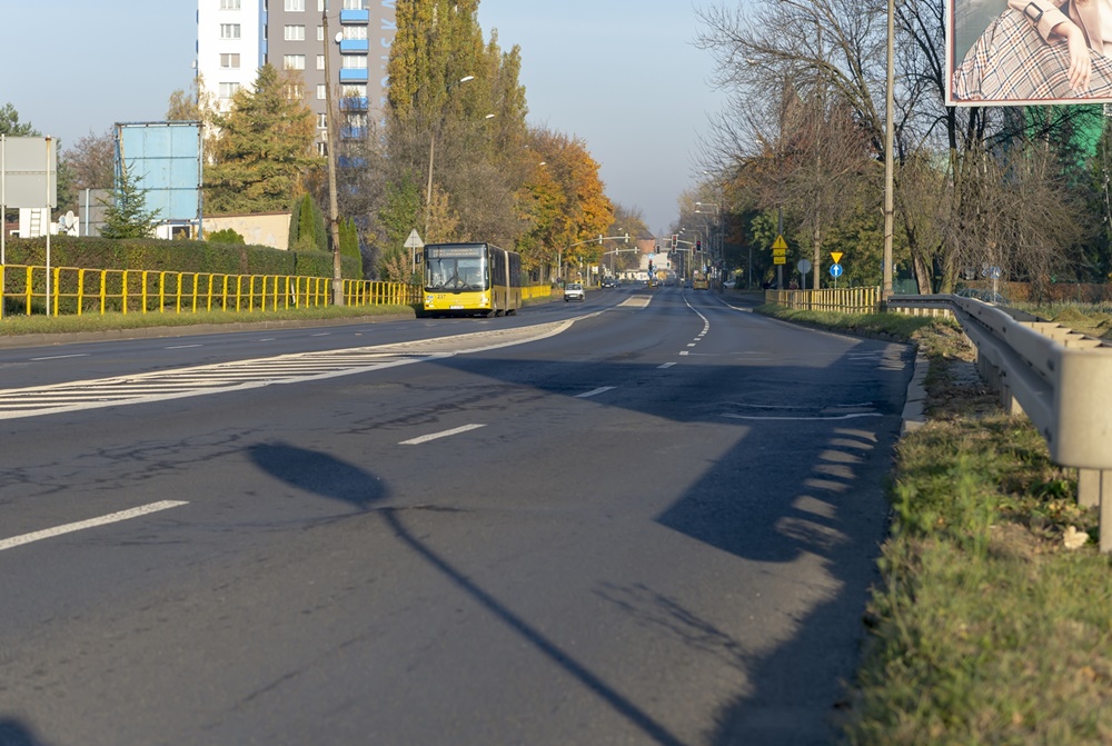 Nawierzchnia wiaduktu przy ul. Chorzowskiej do przebudowy. 2 listopada ruszą prace