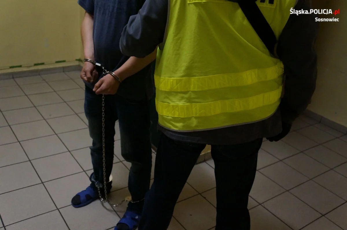 Kradzież rozbójnicza w dyskoncie kosmetycznym w Zagórzu