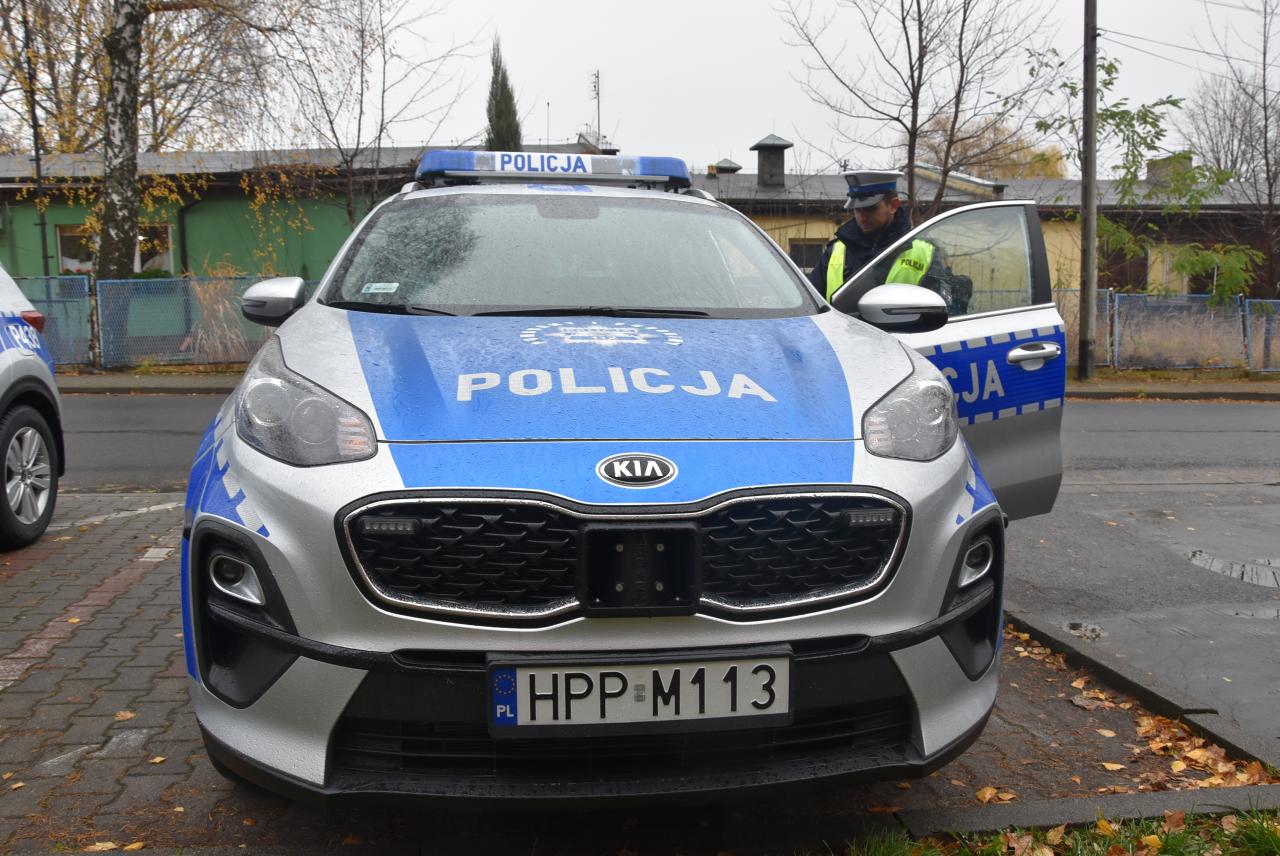 Trzy nowe radiowozy dołączyły do floty Komendy Powiatowej Policji w Mikołowie 1