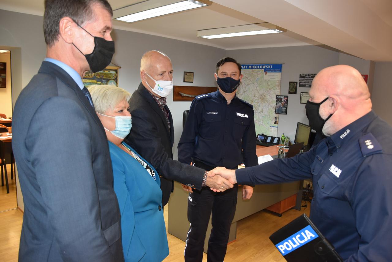 Trzy nowe radiowozy dołączyły do floty Komendy Powiatowej Policji w Mikołowie 3