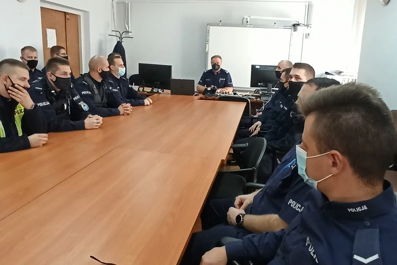 Młodzi policjanci spotkali się z komendantem