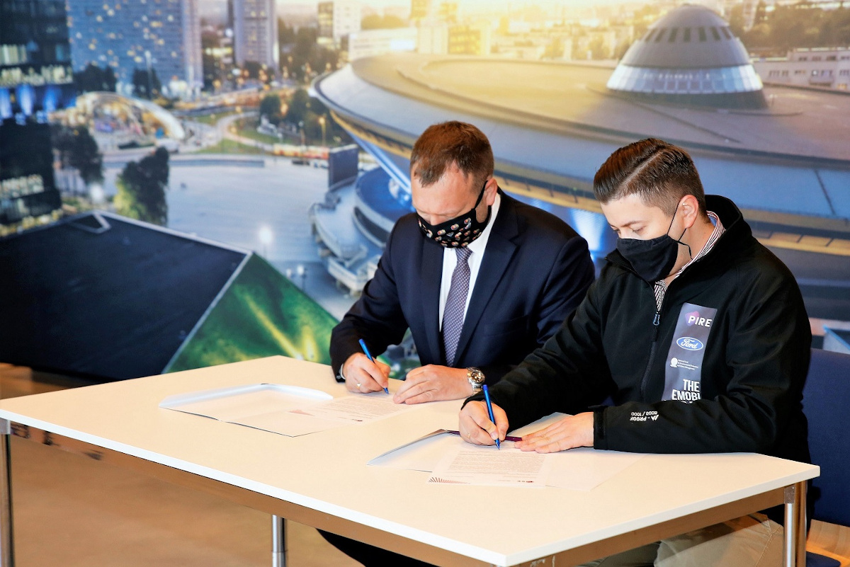 Kolejny etap "The eMobi Road to COP" wystartował z Katowic