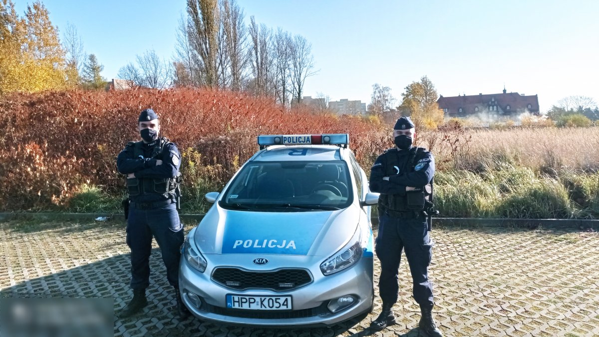 Katowiccy policjanci uratowali mężczyznę, który targnął się na swoje życie