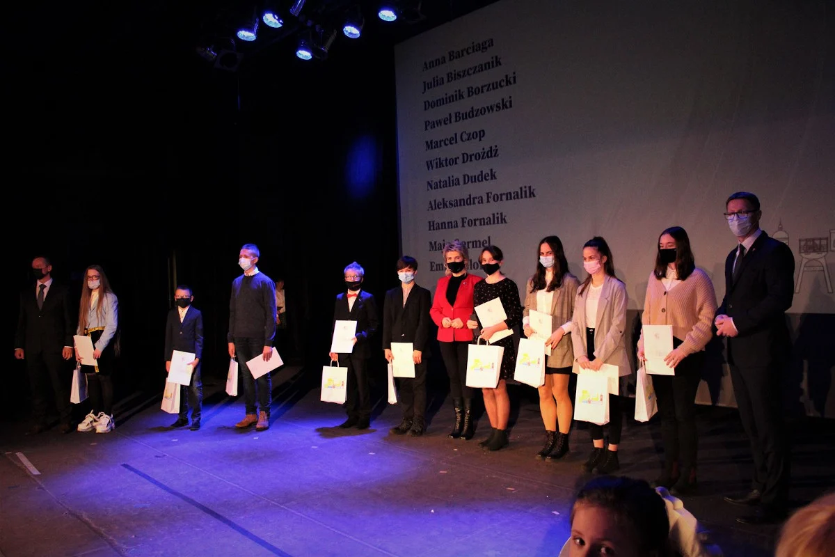 Stypendia dla najlepszych uczniów i studentów