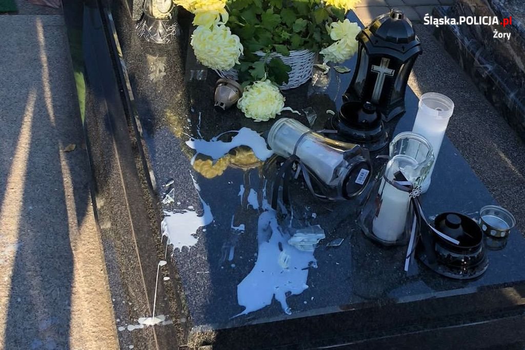 Pijany 51-latek zniszczył dwa nagrobki w dniu Wszystkich Świętych