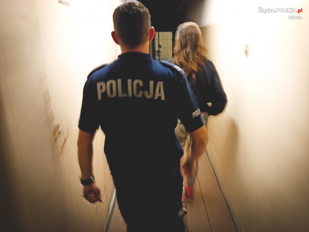 Podali się za pracowników telekomunikacji i okradli 81-letnią seniorkę