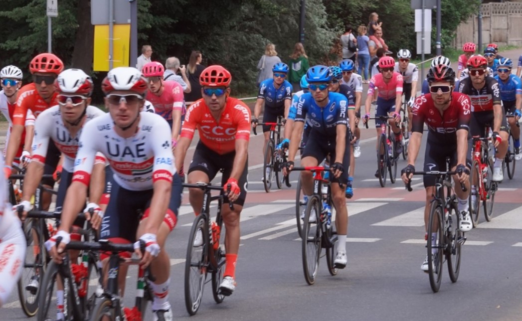 Tour de Pologne 2022 nie przejedzie przez Katowice i miasta województwa. Jest inna trasa