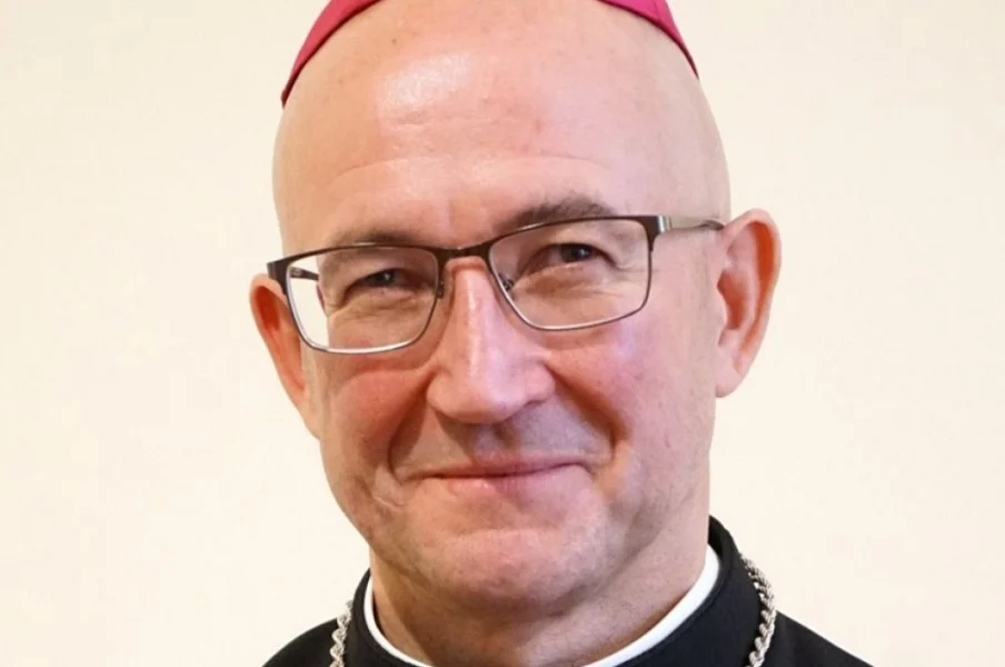 Biskup Adrian Galbas zastąpi arcybiskupa Wiktora Skworca? Dziś został abp. koadiutorem